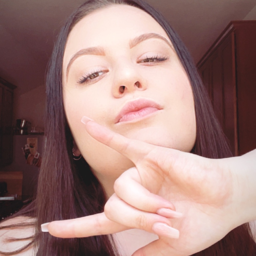 Meet your Posher, Ashley